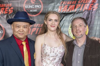 Sean Eden Yi, Daniela Brown, Randy Kent 20 Ekim 2021 'de Los Feliz Tiyatrosu' nda Kung Pao Pictures 'ın 