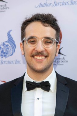 Zach Be, 22 Ekim 2021 'de Taglyan Kompleksi, Los Angeles' ta düzenlenen 36. ve 37. yıllık L. Ron Hubbard Başarı Ödülleri Galasına katıldı.