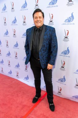 Jeff Rector, 22 Ekim 2021 'de Taglyan Kompleksi, Los Angeles' ta düzenlenen 36. ve 37. yıllık L. Ron Hubbard Başarı Ödülleri Galasına katılır.