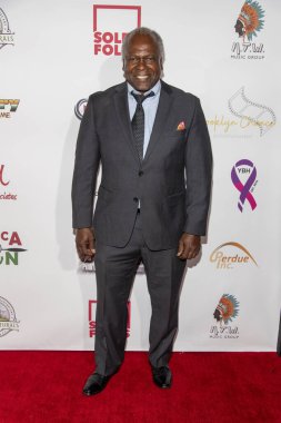 Kim Estes 23 Ekim 2021 'de Los Angeles' taki The Alley 'de düzenlenen Leimert Park Kültür Film Festivali' ne katılıyor.