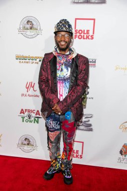 Smiley Jonez 23 Ekim 2021 'de The Alley, Los Angeles' taki Leimert Park Kültür Film Festivali 'ne katılıyor.