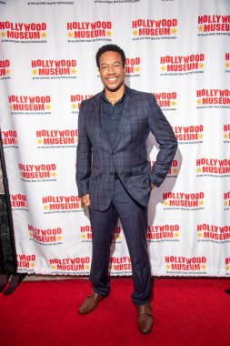 Aktör Rico E. Anderson 3 Kasım 2021 'de Hollywood Müzesi' nin açılış gecesi galasına katılır.