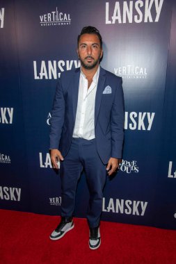 Danny A Abeckaser, 21 Haziran 2021 'de Harmony Gold Theater, Los Angeles, CA' da Los Angeles Film Galası 'na katılır.