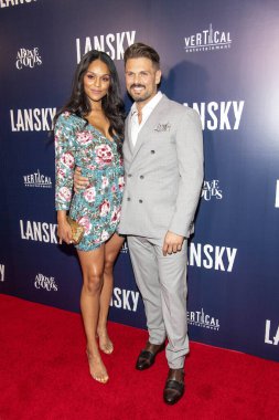 David Cade ve nişanlısı Los Angeles Film Galası 'na katılır: LANSKY Harmony Gold Theater, Los Angeles, CA' da 21 Haziran 2021 'de