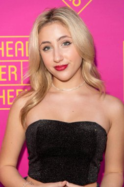 Ava Kolker, 14 Kasım 2021 'de Pasadena, Pasadena' daki 