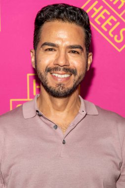 Julian Armaya, 14 Kasım 2021 'de Pasadena, Pasadena, CA' daki 