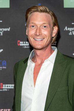 Ryan Delaney, 16 Kasım 2021 'de Los Angeles' taki Laemmle Royal Theater 'da Rose Dove Entertainment 