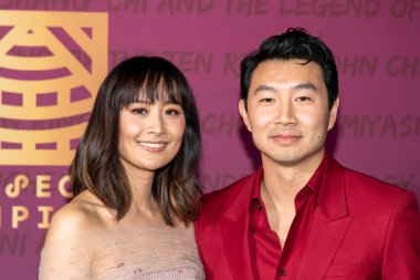 Fala Chen ve Simu Liu, 11 Aralık 2021 'de Beverly Hilton, Beverly Hills' deki 19. Unutulmaz Gala 'ya katıldılar.