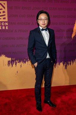Jimmy O. Yang 11 Aralık 2021 'de Beverly Hilton, Beverly Hills, CA' da 19. Unutulmaz Gala 'ya katılıyor.
