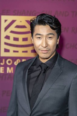 Chris Pang, 11 Aralık 2021 'de Beverly Hilton, Beverly Hills, CA' daki 19. Unutulmaz Gala 'ya katılıyor.