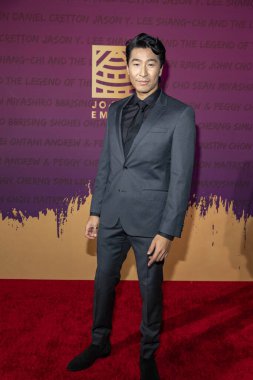 Chris Pang, 11 Aralık 2021 'de Beverly Hilton, Beverly Hills, CA' daki 19. Unutulmaz Gala 'ya katılıyor.