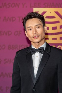 Manny Jacinto, 11 Aralık 2021 'de Beverly Hilton, Beverly Hills, CA' da 19.
