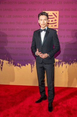 Manny Jacinto, 11 Aralık 2021 'de Beverly Hilton, Beverly Hills, CA' da 19.