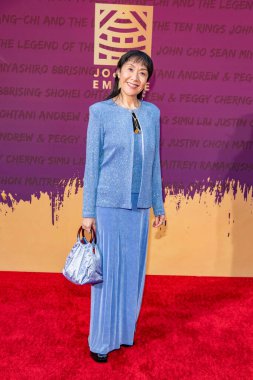 June Angela 11 Aralık 2021 'de Beverly Hilton, Beverly Hills, CA' daki 19. Unutulmaz Gala 'ya katıldı.