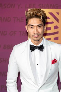 Ronnie Woo 11 Aralık 2021 'de Beverly Hilton, Beverly Hills, CA' daki 19. Unutulmaz Gala 'ya katıldı.