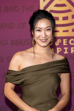 Kara Wang 11 Aralık 2021 'de Beverly Hilton, Beverly Hills, CA' daki 19. Unutulmaz Gala 'ya katılıyor.