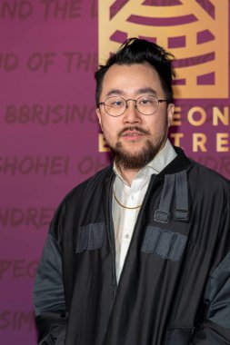 Jason Chu, 11 Aralık 2021 'de Beverly Hilton, Beverly Hills, CA' daki 19. Unutulmaz Gala 'ya katılıyor.