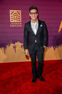 Kevin Kreider 11 Aralık 2021 'de Beverly Hilton, Beverly Hills, CA' da 19. Unutulmaz Gala 'ya katılıyor.