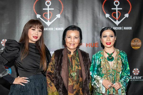 Kieu Chinh, Sam Nguyen, Kristine Thao Lam S.A.M. tarafından sunulan 