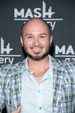 Andrei Sporea, 17 Şubat 2022 'de Hollywood' daki W Hollywood Otel 'de düzenlenen 