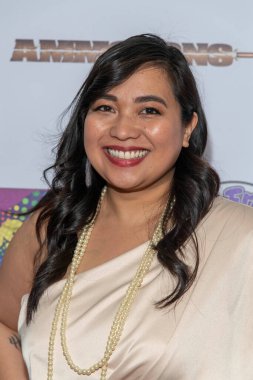 Giovannie Espiritu, Suzanne DeLaurentiis Prodüksiyon Onurlu Gaziler 'e katıldı ve Universal Hilton, Universal City' de 25 Mart 2022 'de 94. Oscar' ını kutladı.