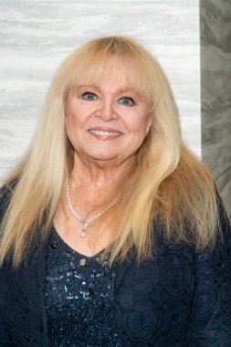 Sally Struthers, Suzanne DeLaurentiis Prodüksiyon Onurlu Gaziler 'e katılıyor ve Universal Hilton, Universal City' de 25 Mart 2022 'de 94. Oscar' ını kutluyor.