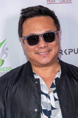 Jimmy Shin, Komedi Mağazası, Hollywood, CA 'da 27 Mart 2022' de Karanlık Nabız Komedyenleri ve İnsanlığa Karşı İlerleme Mücadelesini Sunar.