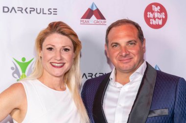 Cassandra Campbell, Joe Cantalino - CSO DarkPulse, 27 Mart 2022 'de Komedi Mağazası' nda Karanlık Darbe Komedyenler ve Gelişim Karşıtlığı İnsani Çatışmaları Sunar