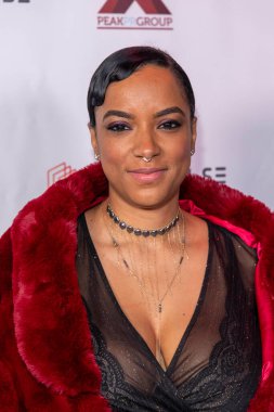 SERGE - DPLS ortağı, 27 Mart 2022 'de Hollywood' daki Komedi Dükkanı 'nda Karanlık Nabız Komedyenleri ve İnsani İlerleme Karşıtlığını Sunar