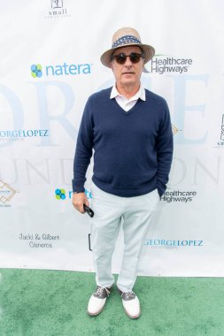 Andy Garcia, 2 Mayıs 2022 'de Lakeside Country Club, Toluca Lake, CA' da düzenlenen 15. Geleneksel Ünlü Golf Turnuvası 'na katıldı.