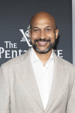 Keegan-Michael Key, 4 Mayıs 2022 'de Liaison Restaurant, Los Angeles' ta düzenlenen Netflix serisi The PENTAVERATE için Los Angeles After Party 'ye katılır.