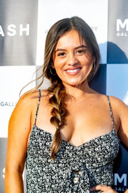 Aliyah Orozco, 14 Mayıs 2022 'de Los Angeles' taki Mash Galerisi 'nin büyük açılışına katıldı.