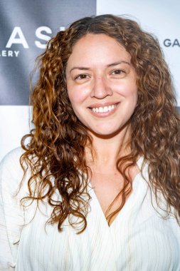 Cynthia Najares 14 Mayıs 2022 'de Mash Galerisi Büyük Açılışı' na katılıyor.