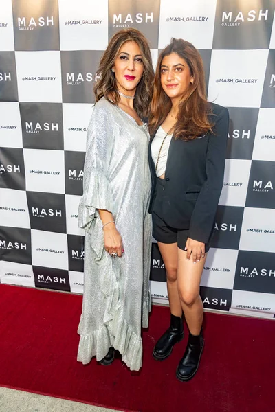 Haleh Mashian Aytria Mashian Attend Mash Gallery Grand Opening Mash — Stok fotoğraf