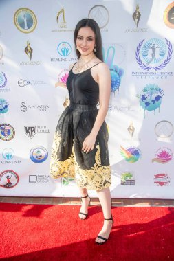 Paris Bravo, 21 Mayıs 2022 'de Marwah Estate, Malibu' da düzenlenen Adalet Forumu Zirvesi serisi ve Ecovvear Moda Gösterisi 'ne katıldı.