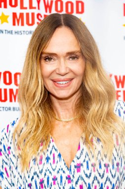 Vanessa Angel, Hollywood Müzesi 'ndeki Hollywood Sergisi' nde 9 Haziran 2022 'de LGBTQ +' nın tasvirleri ve algısına katılıyor.