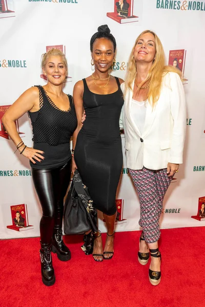 Trulie Murphy Chanda Wallace Anna Colona Attend Natasha Graziano You — Stok fotoğraf