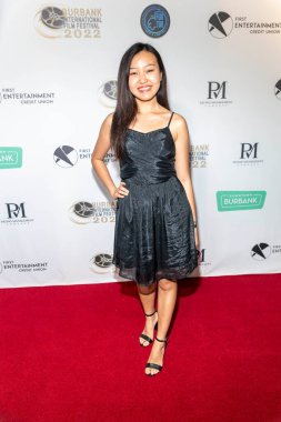 Ye Zhong, 11 Eylül 2022 'de Burbank, Burbank, CA' da 14. Burbank Film Festivali Kapanış Gecesi 'ne katıldı.