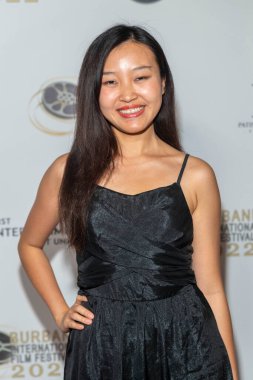 Ye Zhong, 11 Eylül 2022 'de Burbank, Burbank, CA' da 14. Burbank Film Festivali Kapanış Gecesi 'ne katıldı.