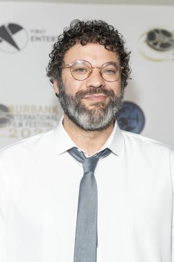 Jason Neese, 11 Eylül 2022 'de Burbank, Burbank' ta 14. Burbank Film Festivali - Kapanış Gecesine katıldı.