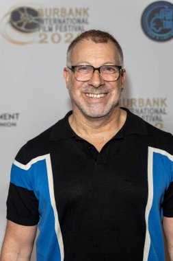 Barry Jay 11 Eylül 2022 'de Marriott Burbank, Burbank, CA' da 14. Burbank Film Festivali - Kapanış Gecesine katıldı.