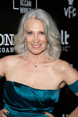 Elysabeth Alfano, 24 Eylül 2022 'de Amerika Yönetmenler Birliği, Hollywood, CA' da 