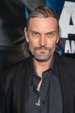 Yan Birch 28 Eylül 2022 'de Laemmle Town Center 5, Encino, CA' da 