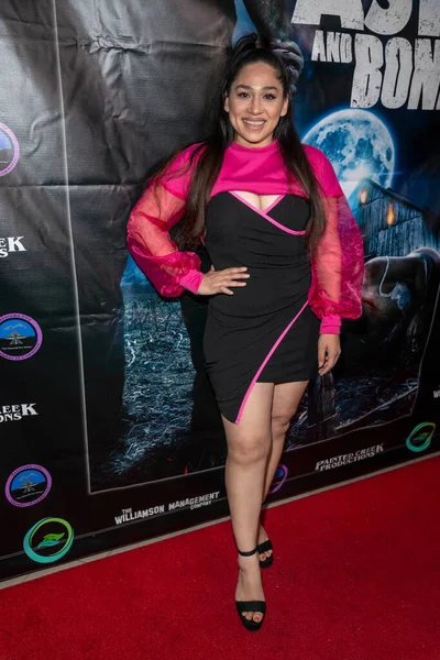 Janet Lopez 28 Eylül 2022 tarihinde Laemmle Town Center 5, Encino, CA 'da 