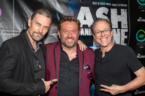 Yan Birch, Harley Wallen ve Sean Whalen, 28 Eylül 2022 tarihinde Laemmle Town Center 5, Encino, CA 'da 