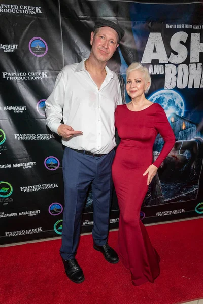 Joe Williamson, Debra Lamb 28 Eylül 2022 'de Laemmle Town Center 5, Encino, CA' da 