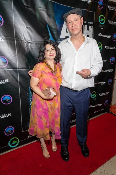 Yeena Fisher, Joe Williamson 28 Eylül 2022 'de Laemmle Town Center 5, Encino, CA' da 