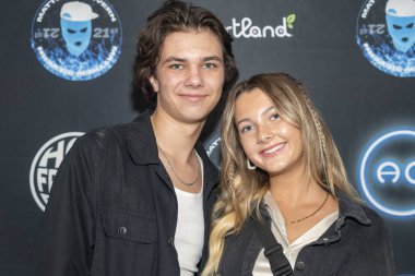 Jayden Aronson ve Ava Clark, 30 Eylül 2022 tarihinde Beverly Hills, CA 'da Matthew Sieverin' in 21. doğum günü partisine katıldılar.