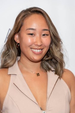 Rachel Maeng Brown - Etkilenen ve menajer, 4 Ekim 2022 tarihinde Beverly Hills, CA 'da Alessi Enstitüsü Yeni Konum Etkilenenlerin katıldığı Büyük Açılışa katıldı.