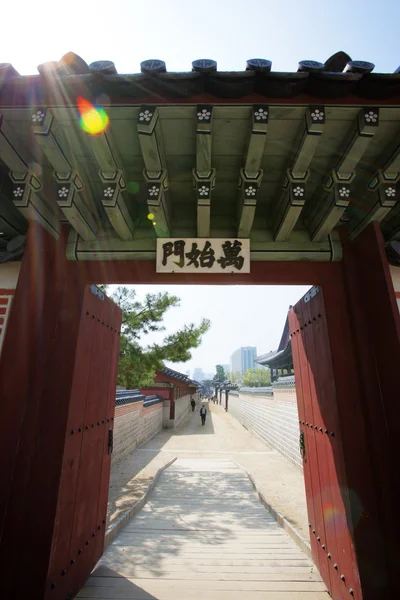 Güney Kore gyeongbokgung Sarayı bahar peyzaj — Stok fotoğraf